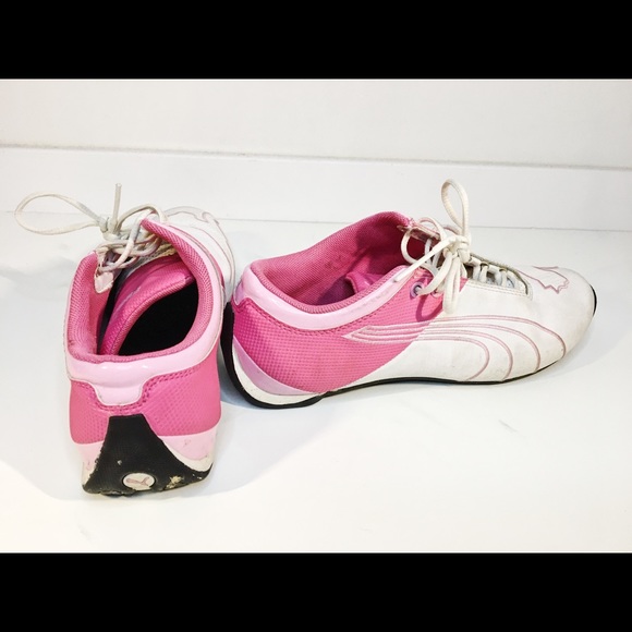 Women’s Puma Sneakers size 5 - Picture 4 of 4